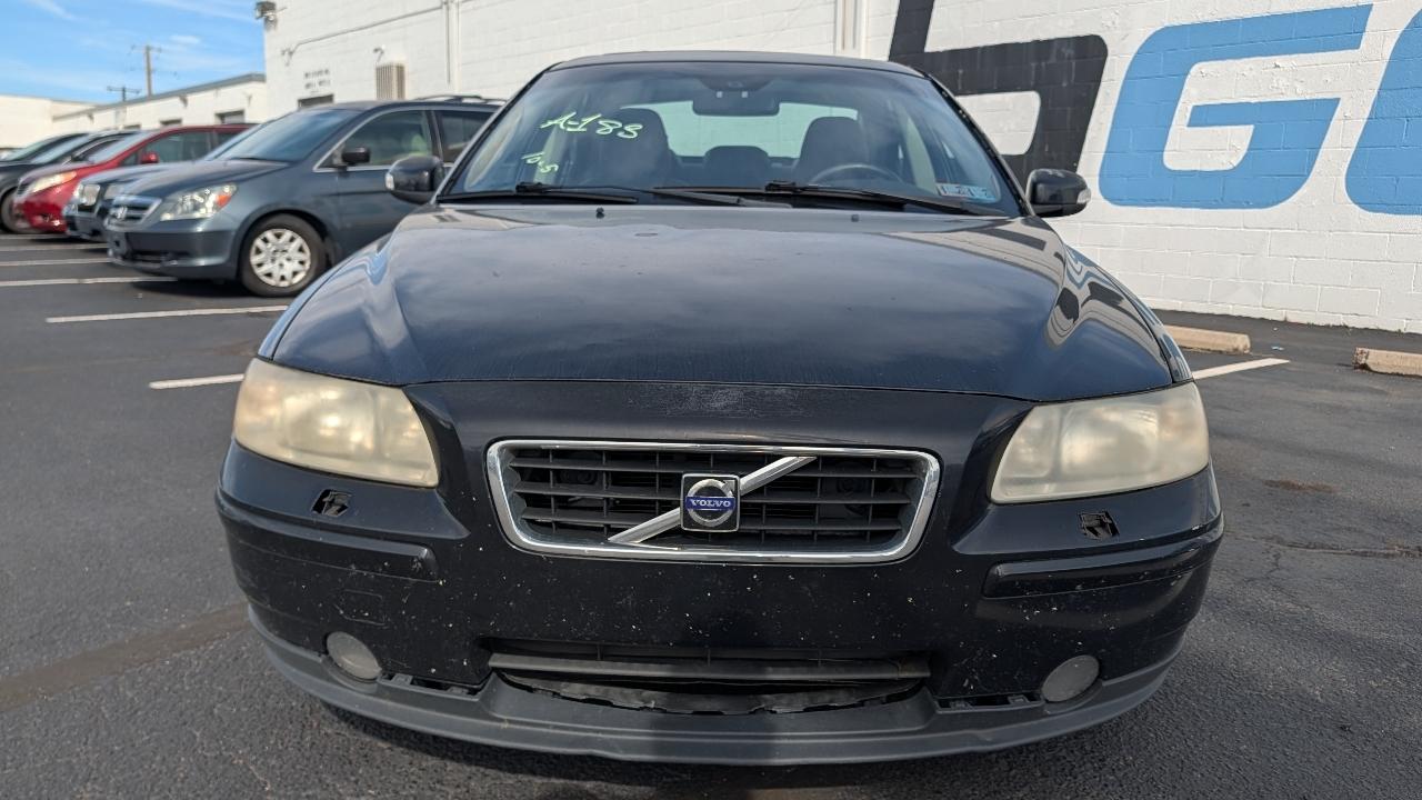 Volvo S60 photo 8
