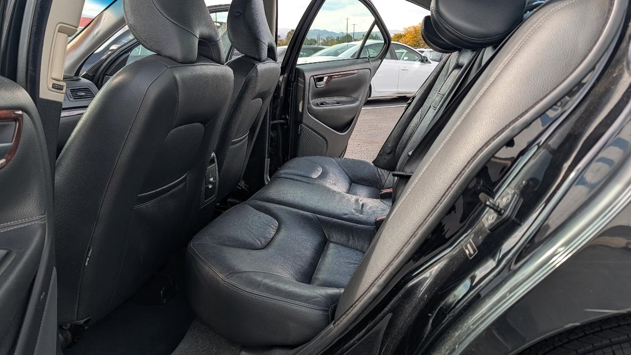 Volvo S60 photo 9