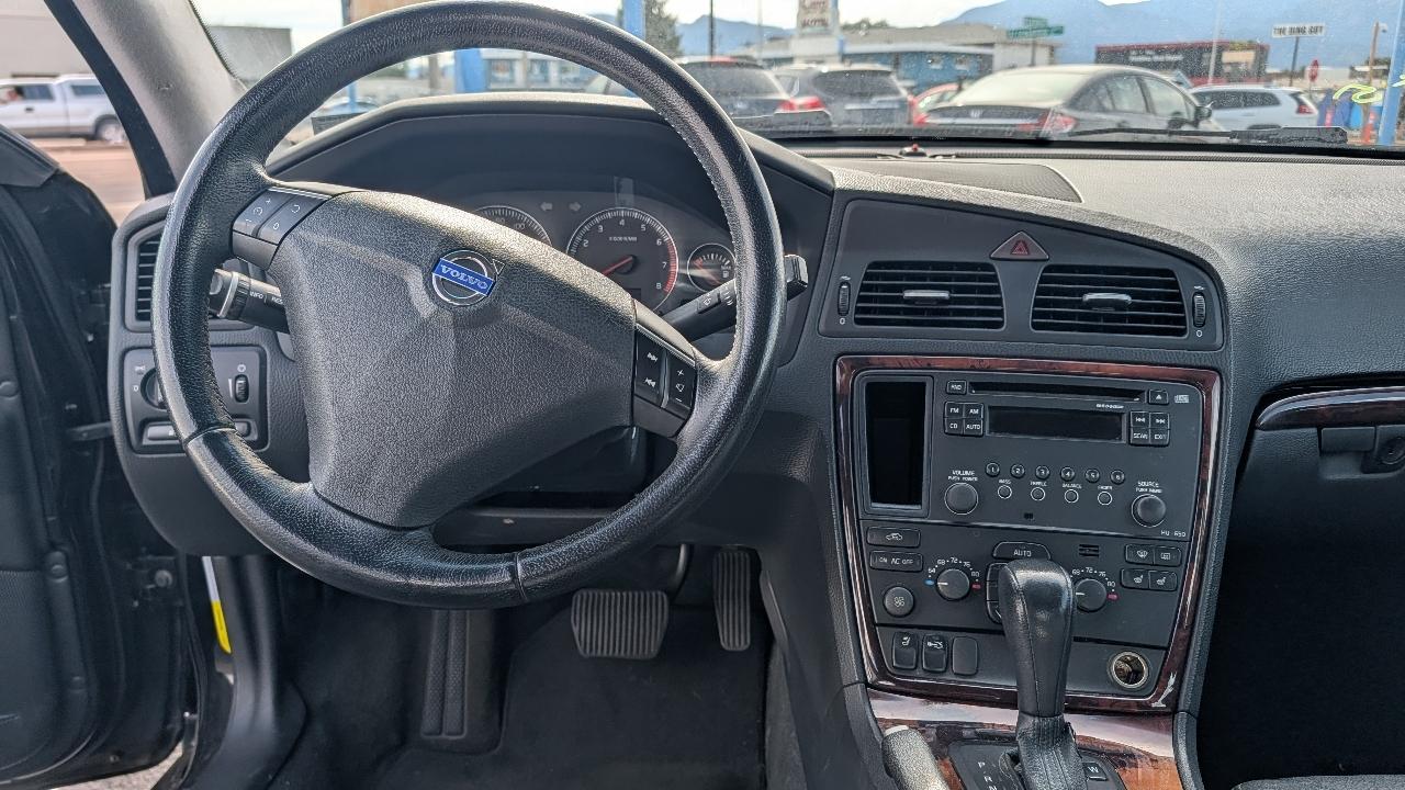 Volvo S60 photo 11