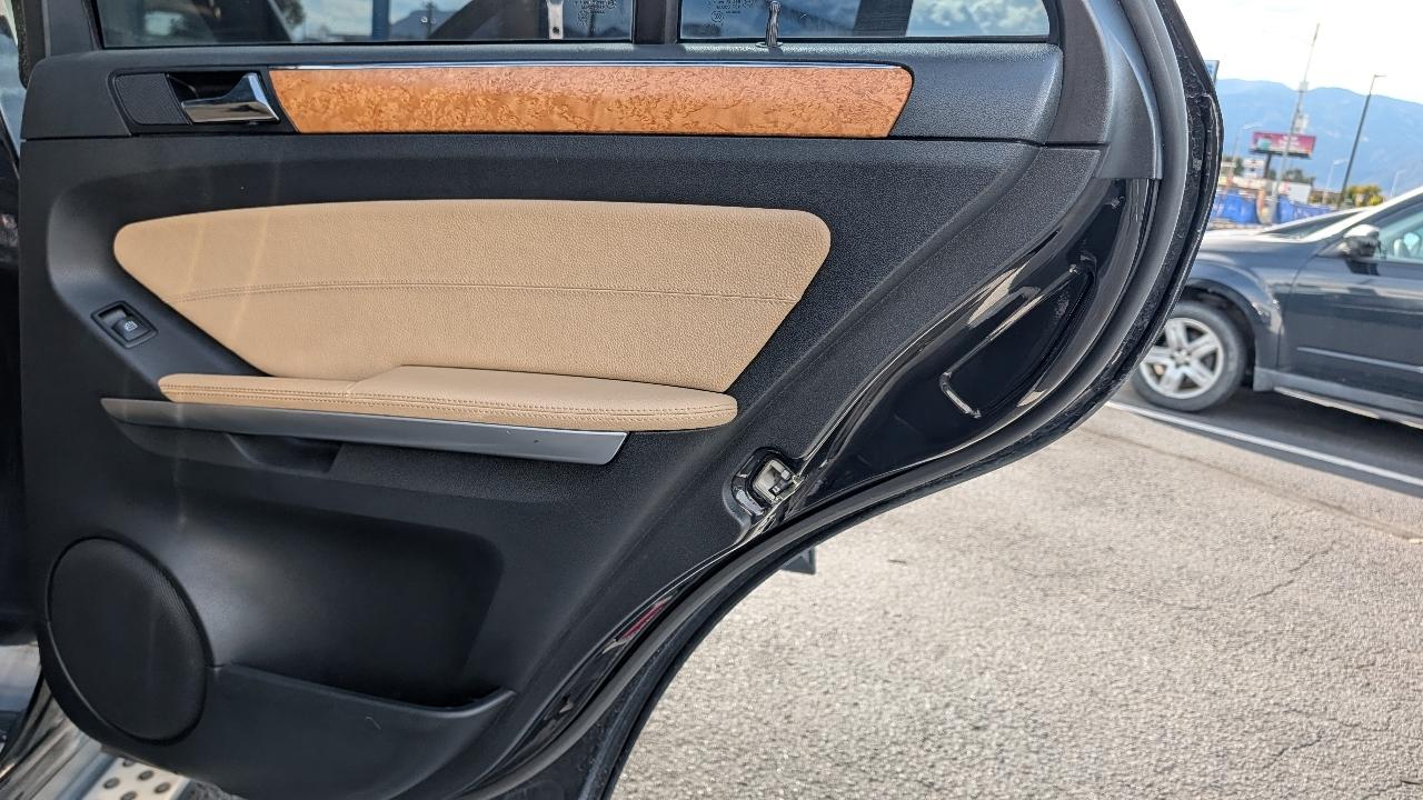 Mercedes-Benz M-Class photo 14