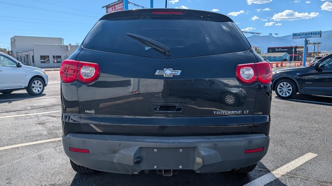 Chevrolet Traverse photo 2