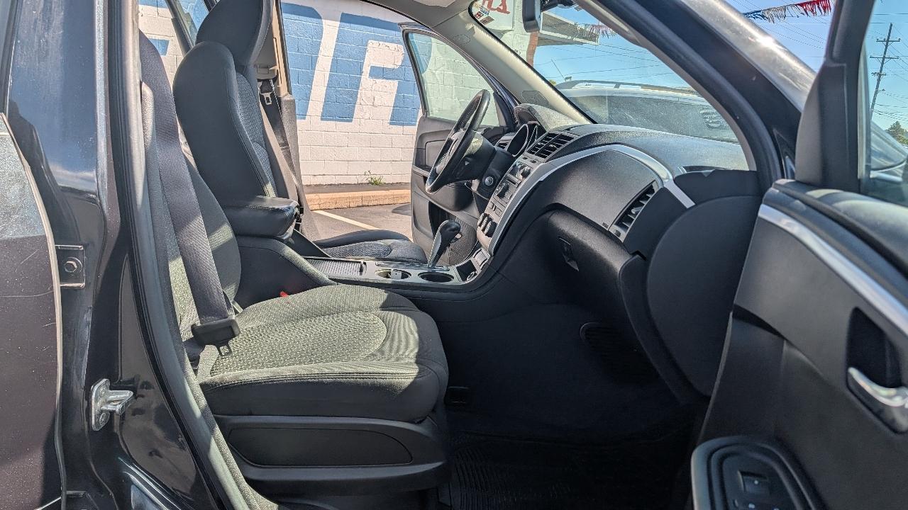 Chevrolet Traverse photo 16