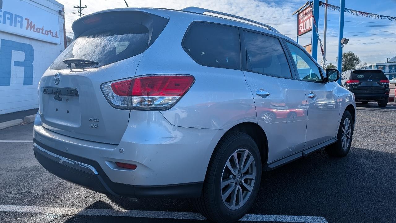 Nissan Pathfinder photo 4
