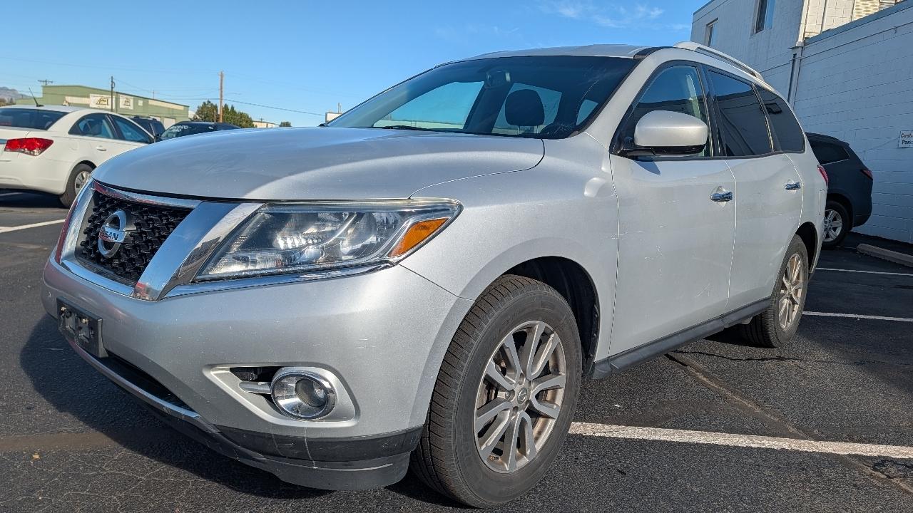 Nissan Pathfinder photo 5