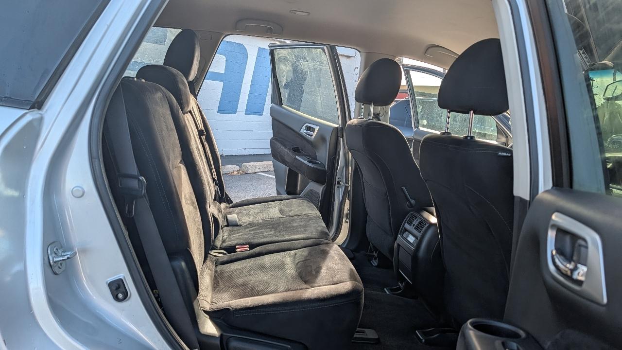 Nissan Pathfinder photo 11