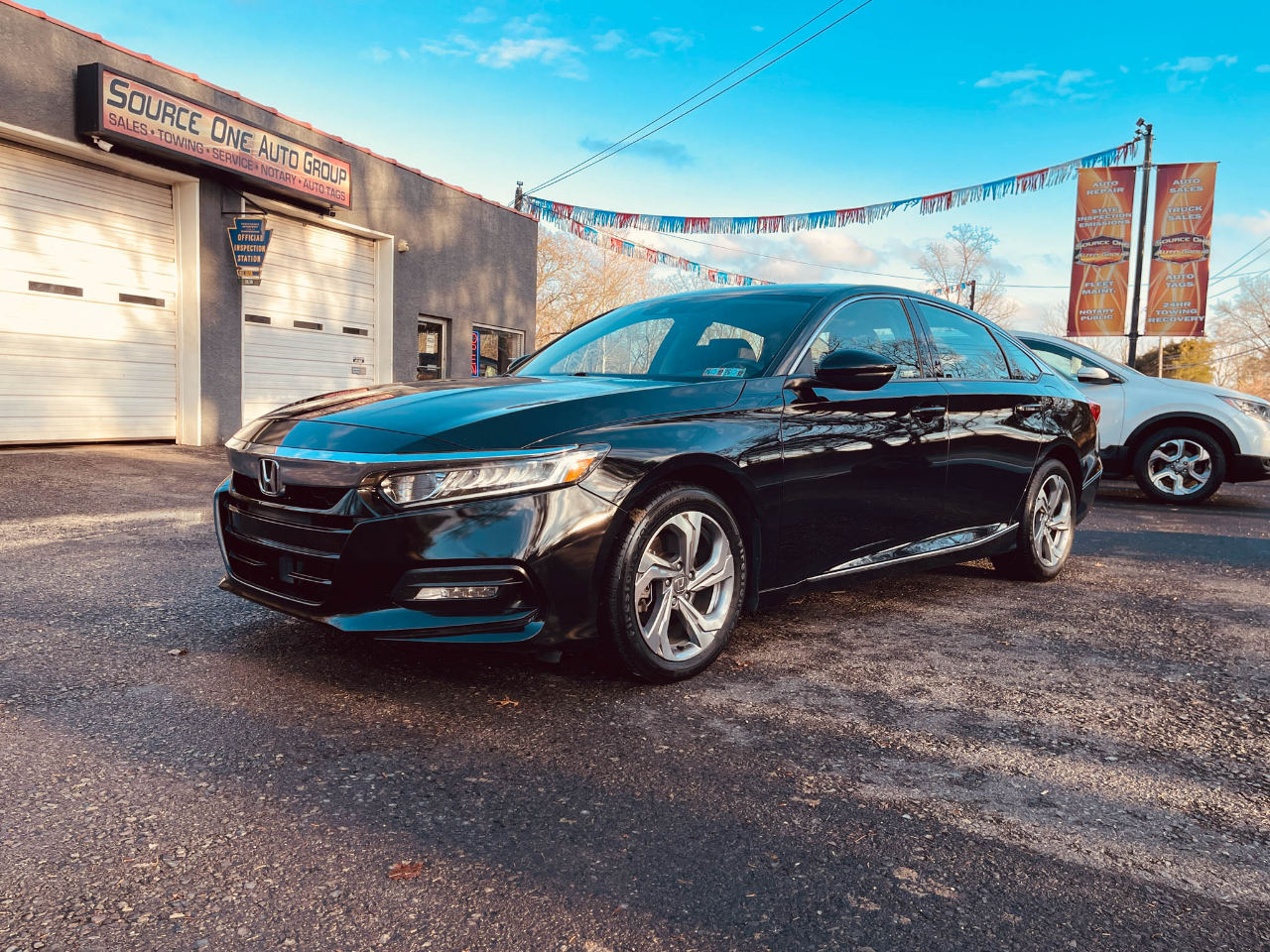 2018 Honda Accord EX-L 2.0T photo 2