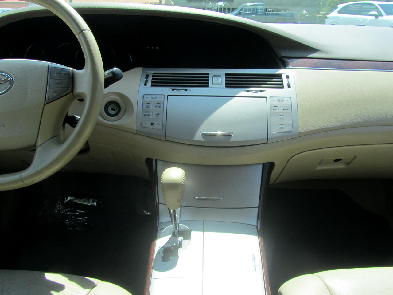 2008 Toyota Avalon XLS photo 15