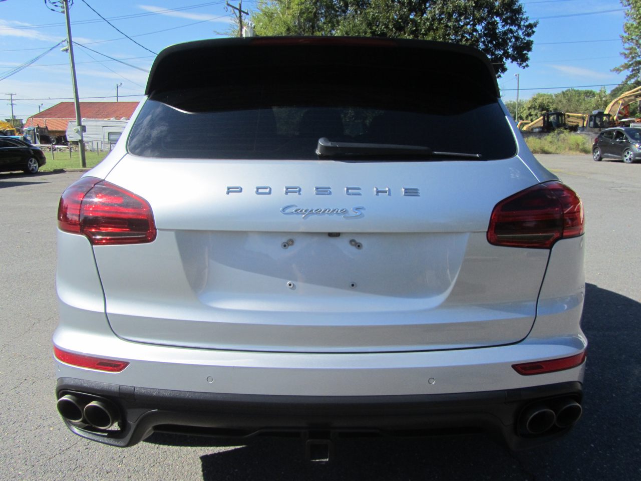 2016 Porsche Cayenne S photo 7