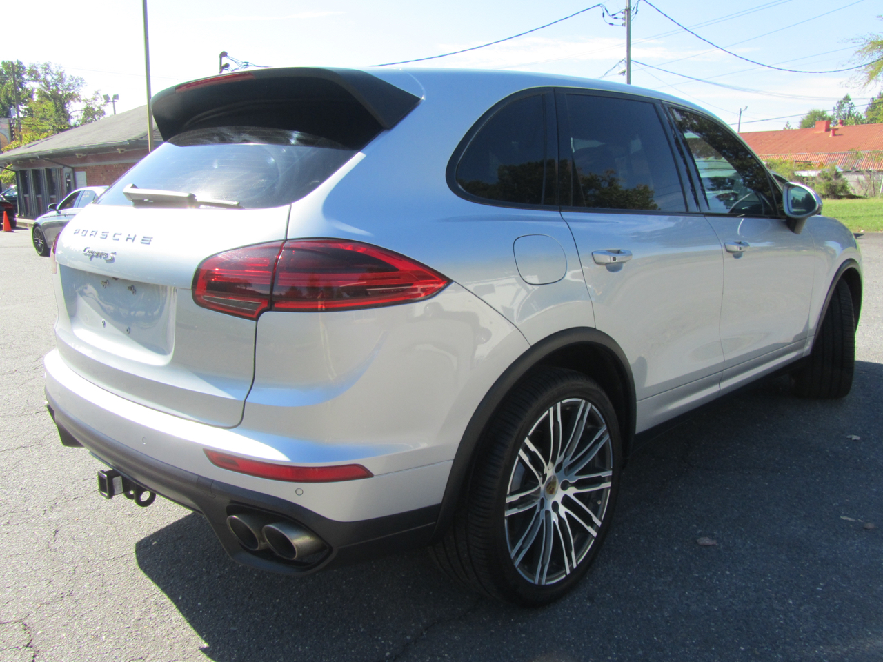2016 Porsche Cayenne S photo 8