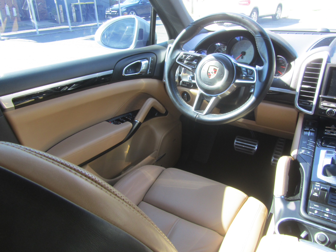 2016 Porsche Cayenne S photo 10