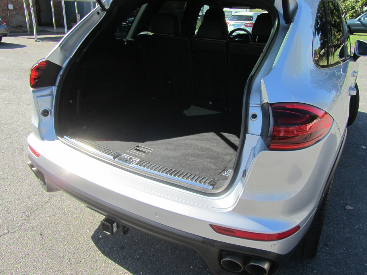 2016 Porsche Cayenne S photo 16