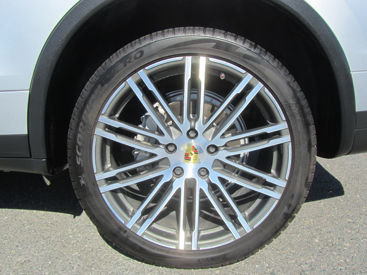 2016 Porsche Cayenne S photo 22