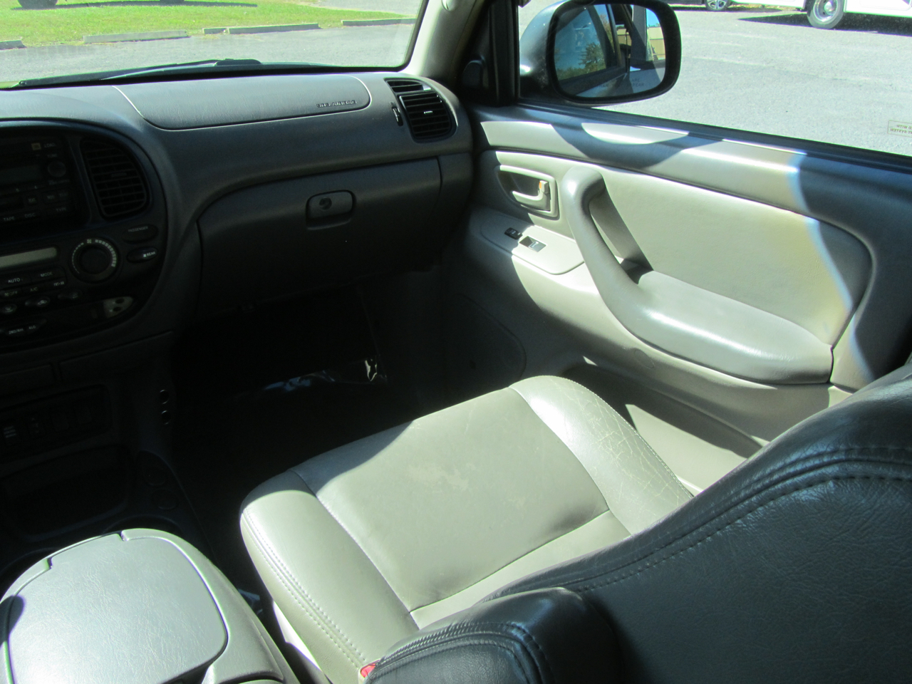 Toyota Sequoia SR5 4WD 2006 Toyota Sequoia SR5 4WD 2006