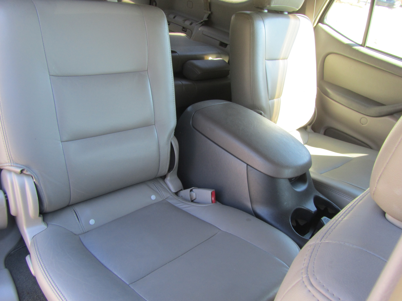 Toyota Sequoia SR5 4WD 2006 Toyota Sequoia SR5 4WD 2006