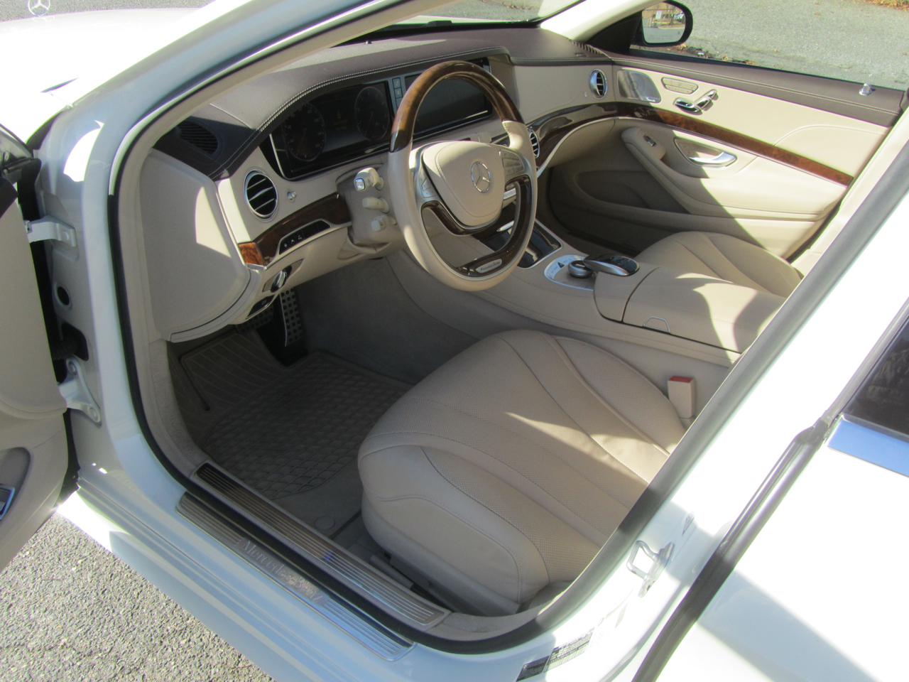 Mercedes-Benz S-Class S550 2015