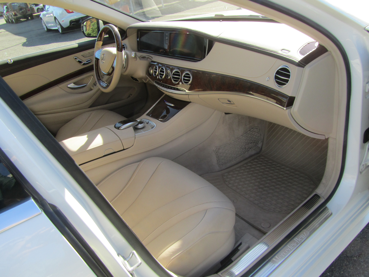 Mercedes-Benz S-Class S550 2015