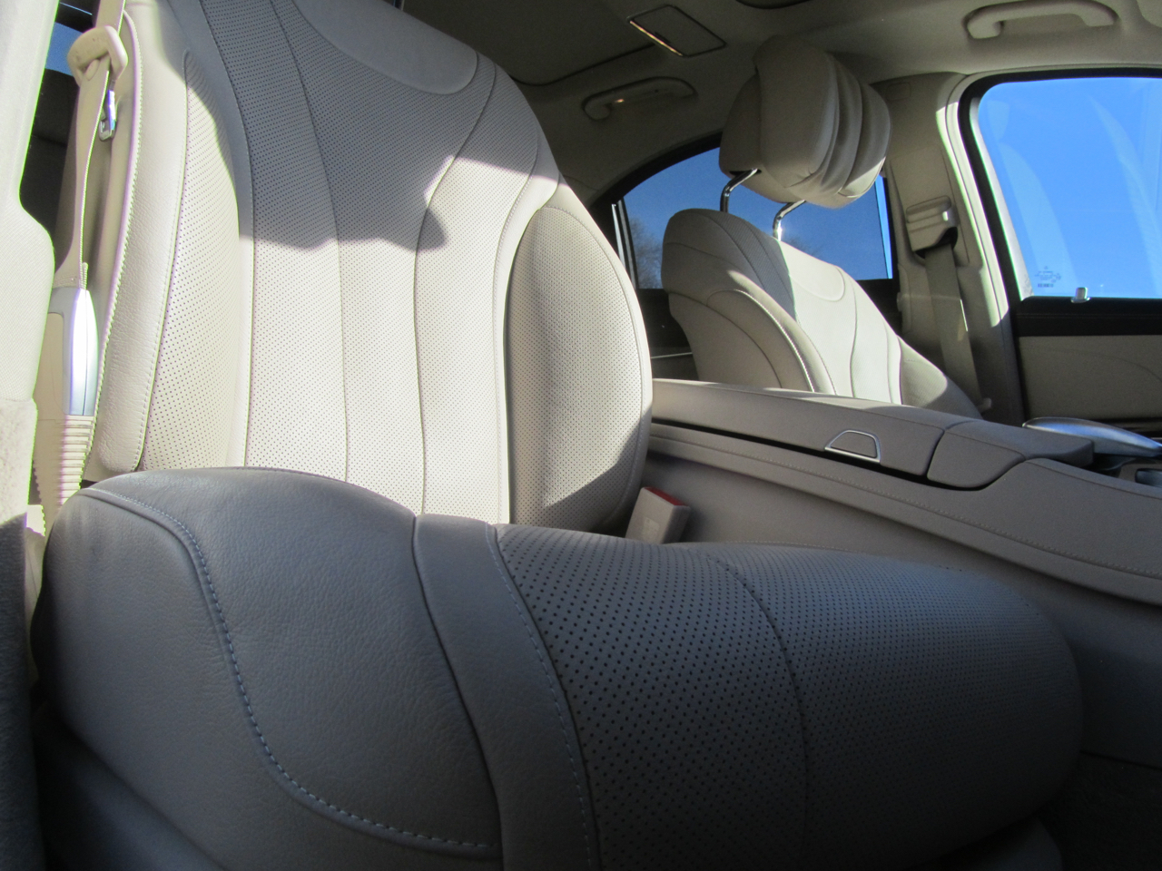 Mercedes-Benz S-Class S550 2015