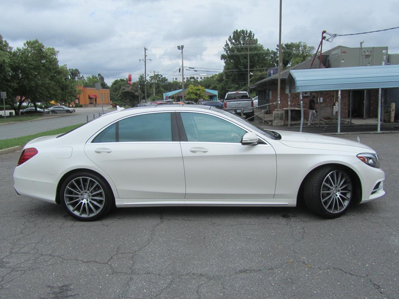 Mercedes-Benz S-Class S550 2015