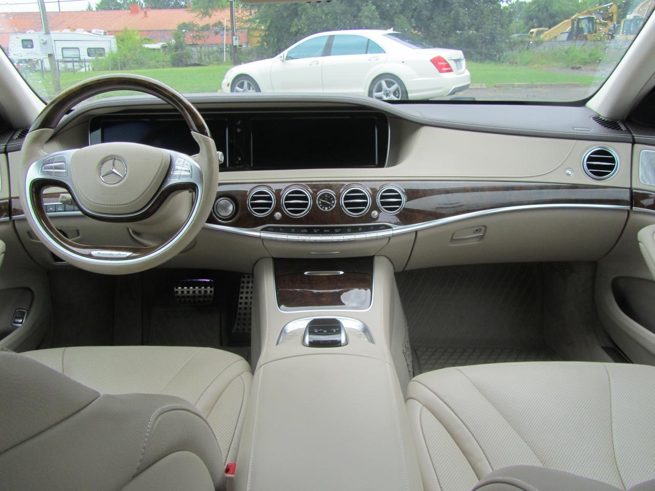 Mercedes-Benz S-Class S550 2015