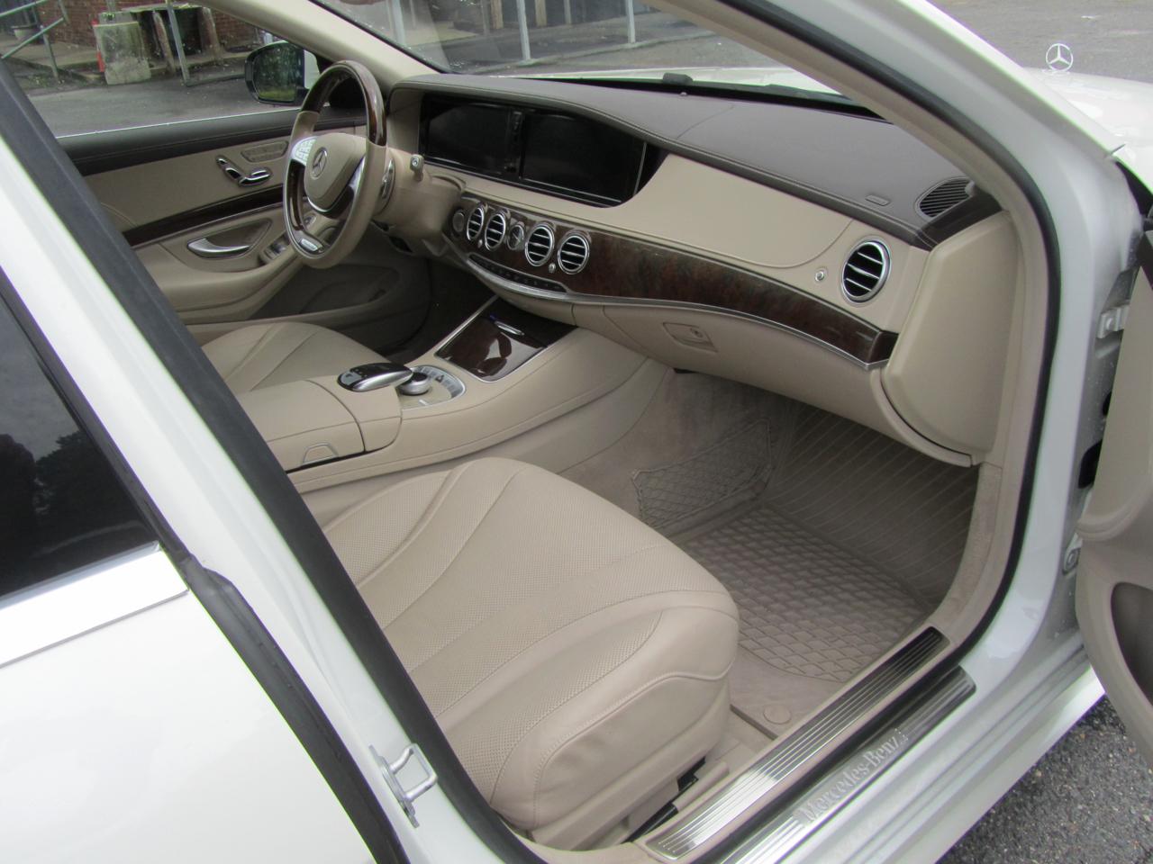 Mercedes-Benz S-Class S550 2015