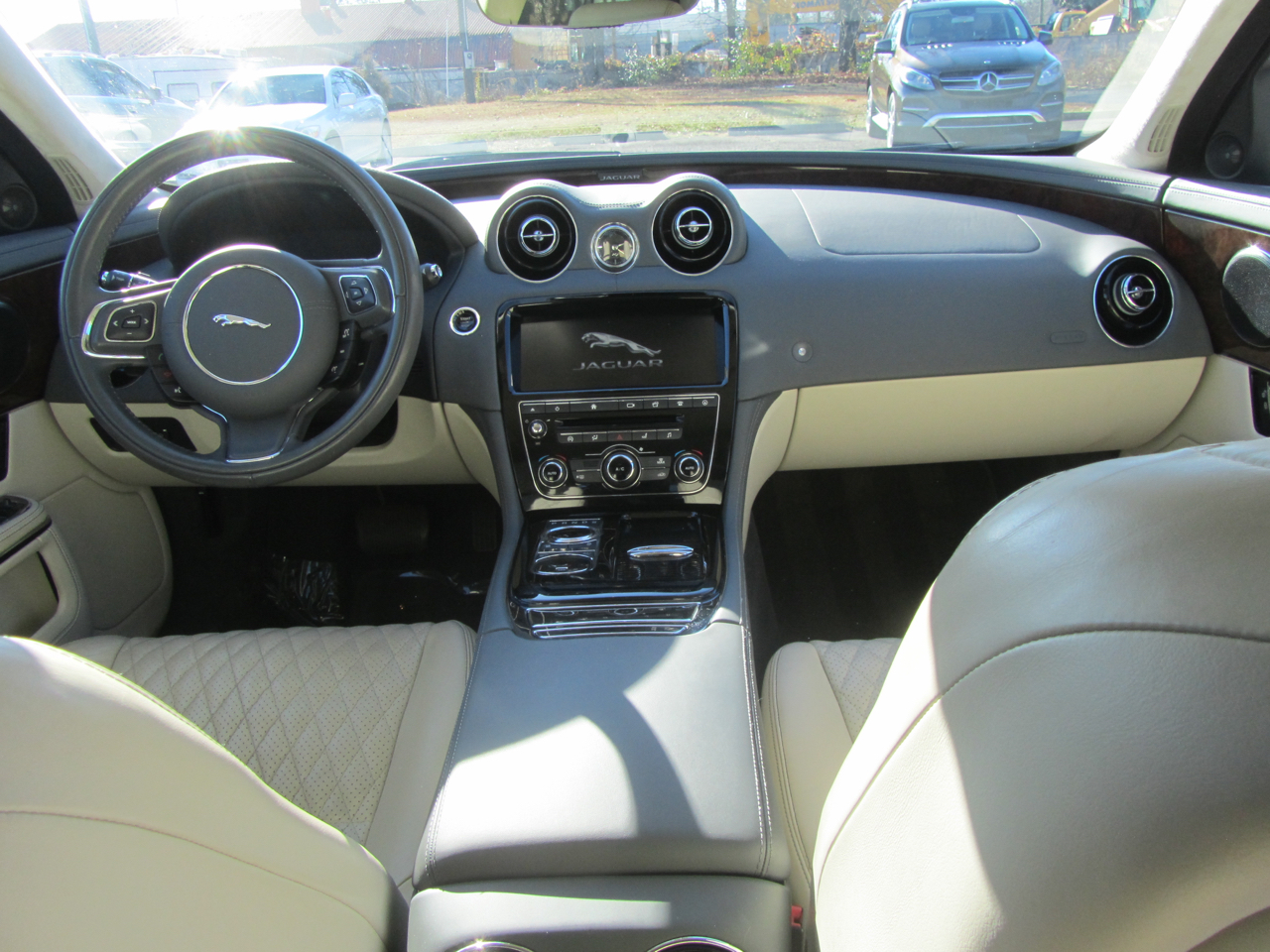 Jaguar XJ-Series XJL Portfolio 2018