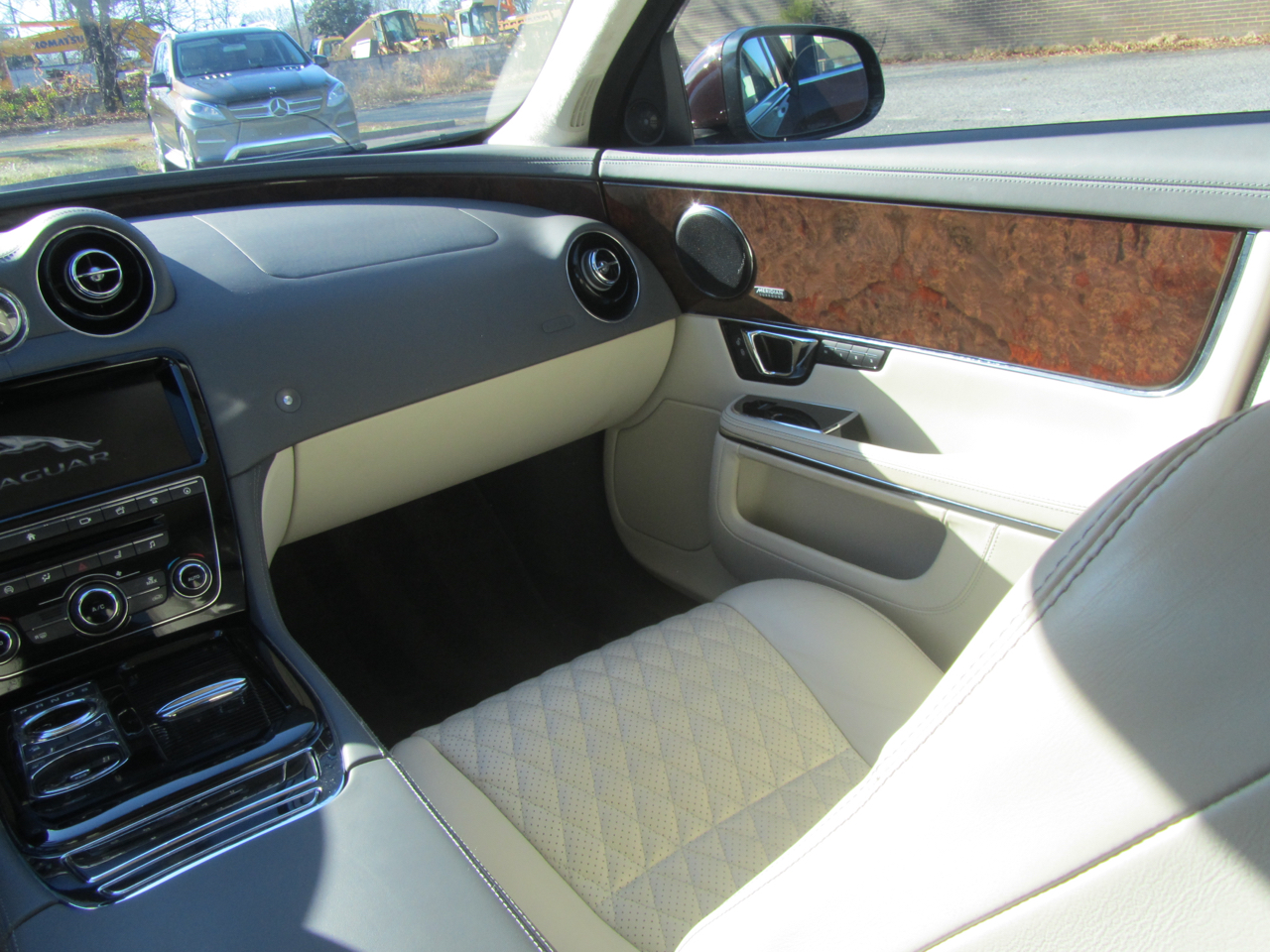 Jaguar XJ-Series XJL Portfolio 2018