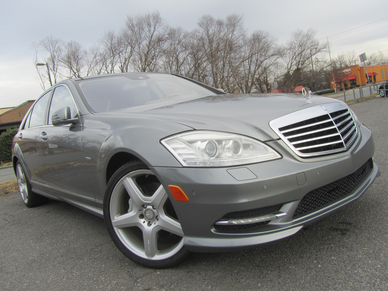 Mercedes-Benz S-Class S550 2012