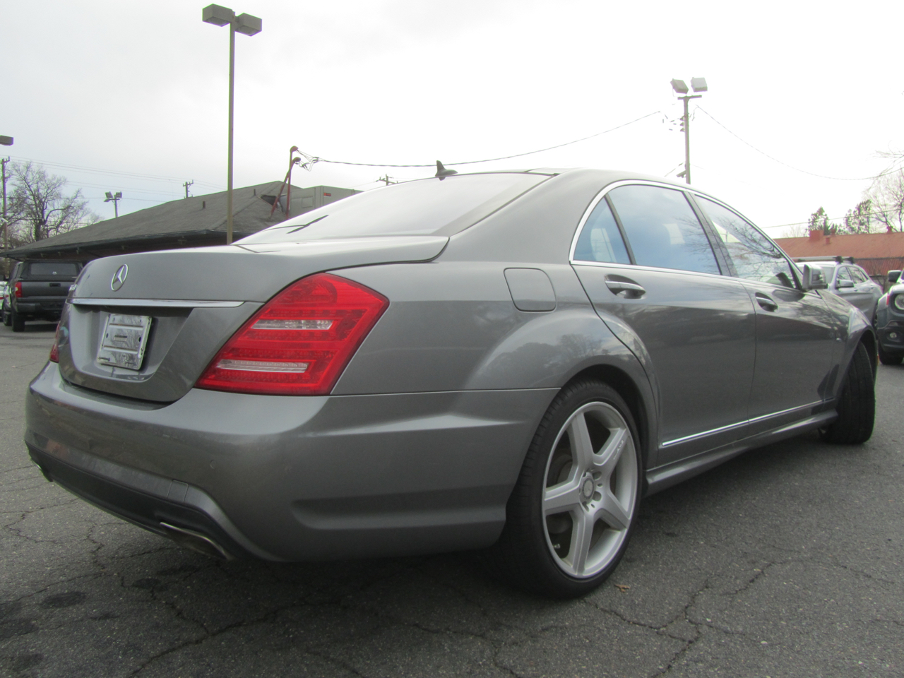 Mercedes-Benz S-Class S550 2012