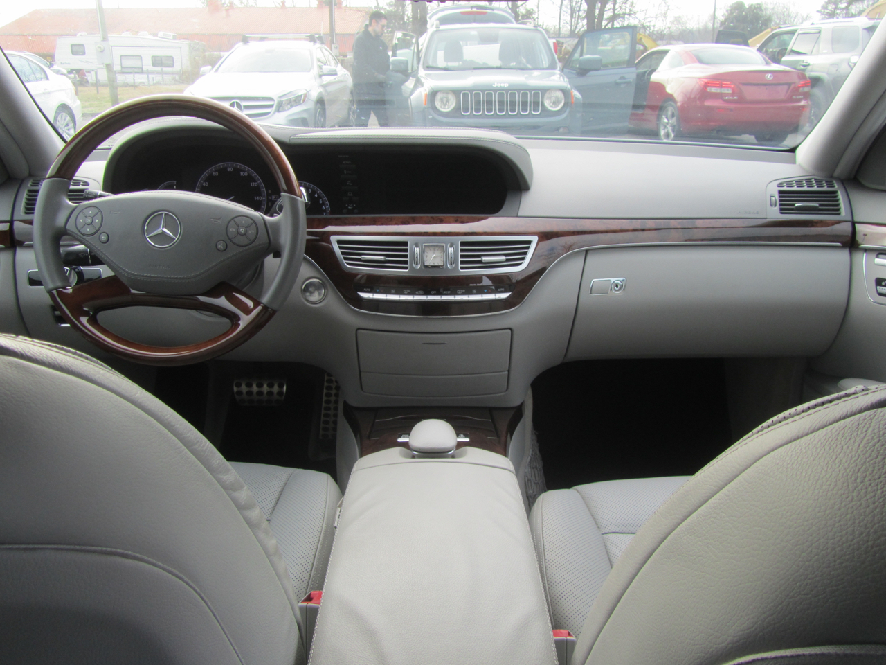 Mercedes-Benz S-Class S550 2012