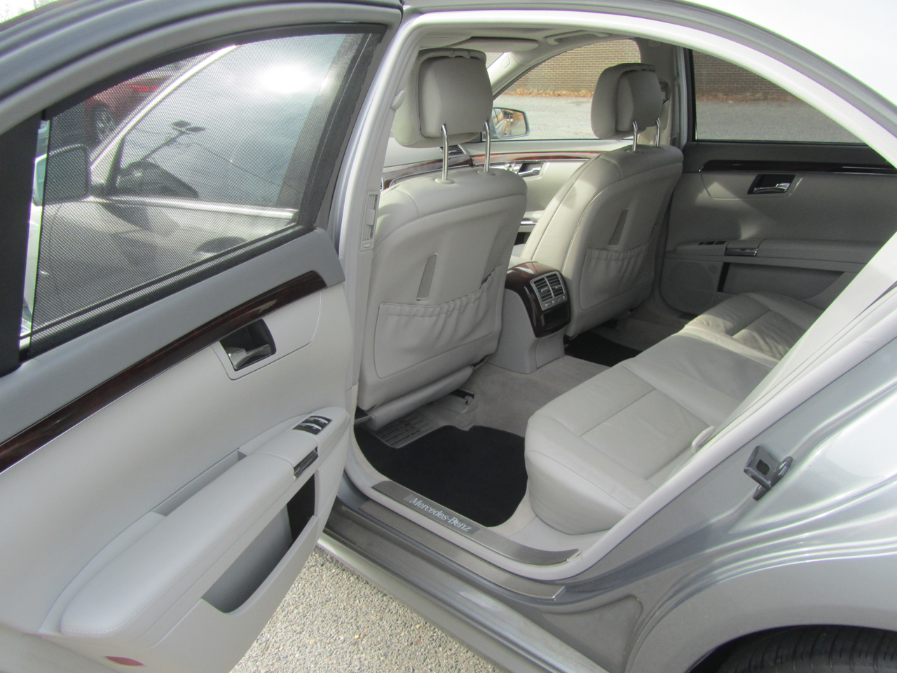 Mercedes-Benz S-Class S550 2012