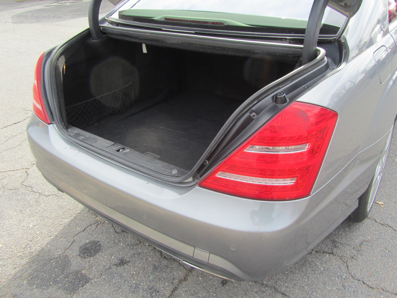 Mercedes-Benz S-Class S550 2012