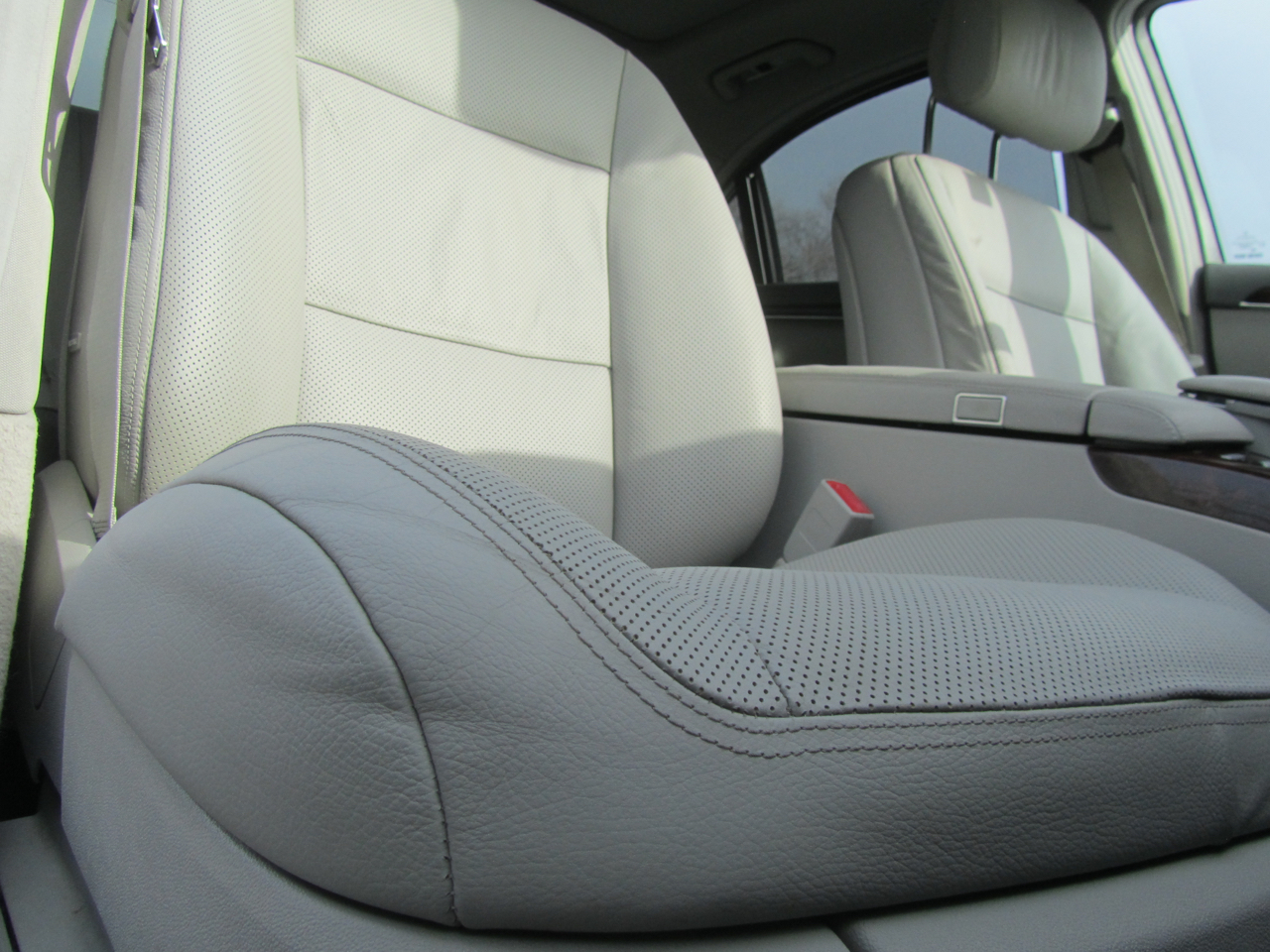 Mercedes-Benz S-Class S550 2012