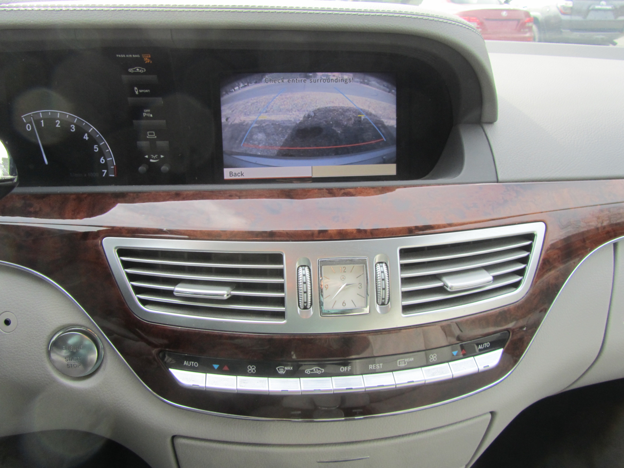 Mercedes-Benz S-Class S550 2012