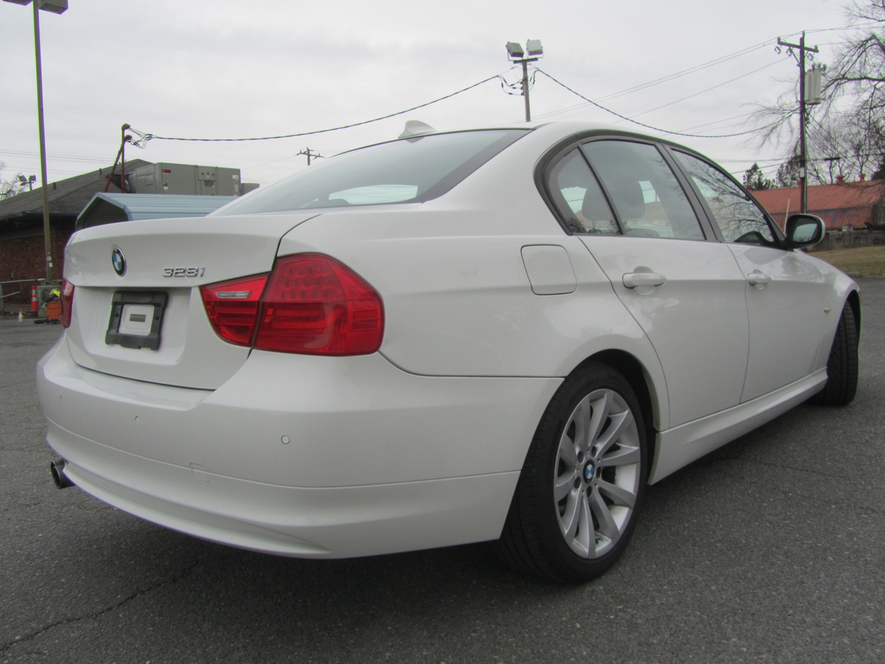 BMW 3-Series  2011