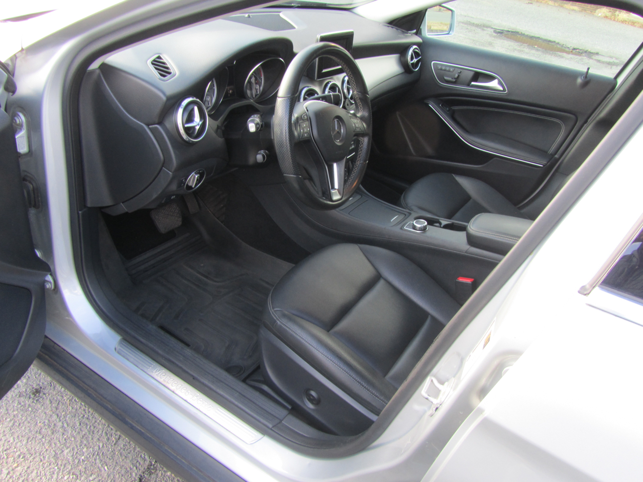 Mercedes-Benz GLA-Class GLA250 2015