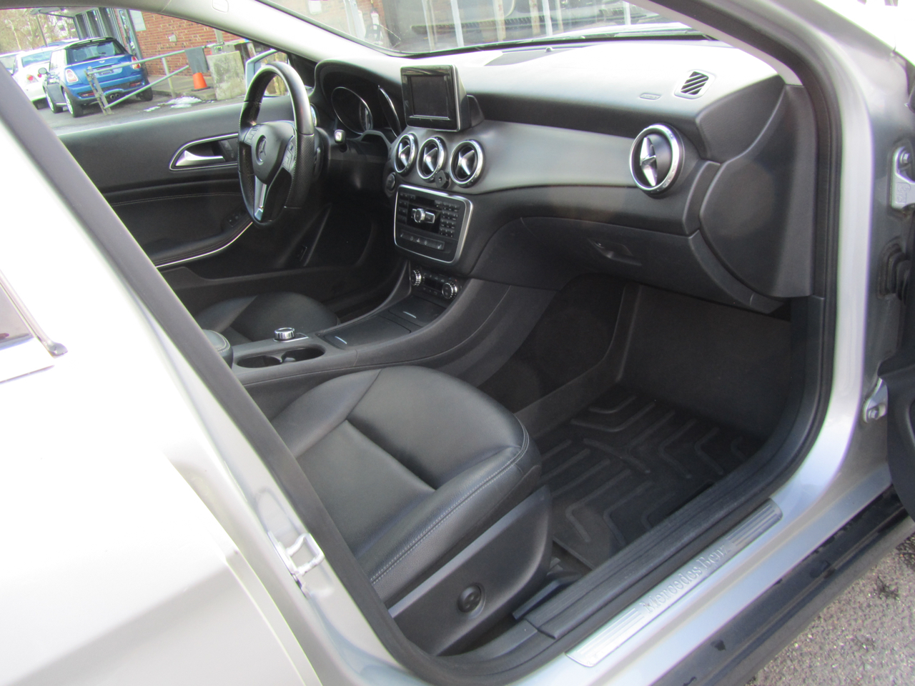 Mercedes-Benz GLA-Class GLA250 2015