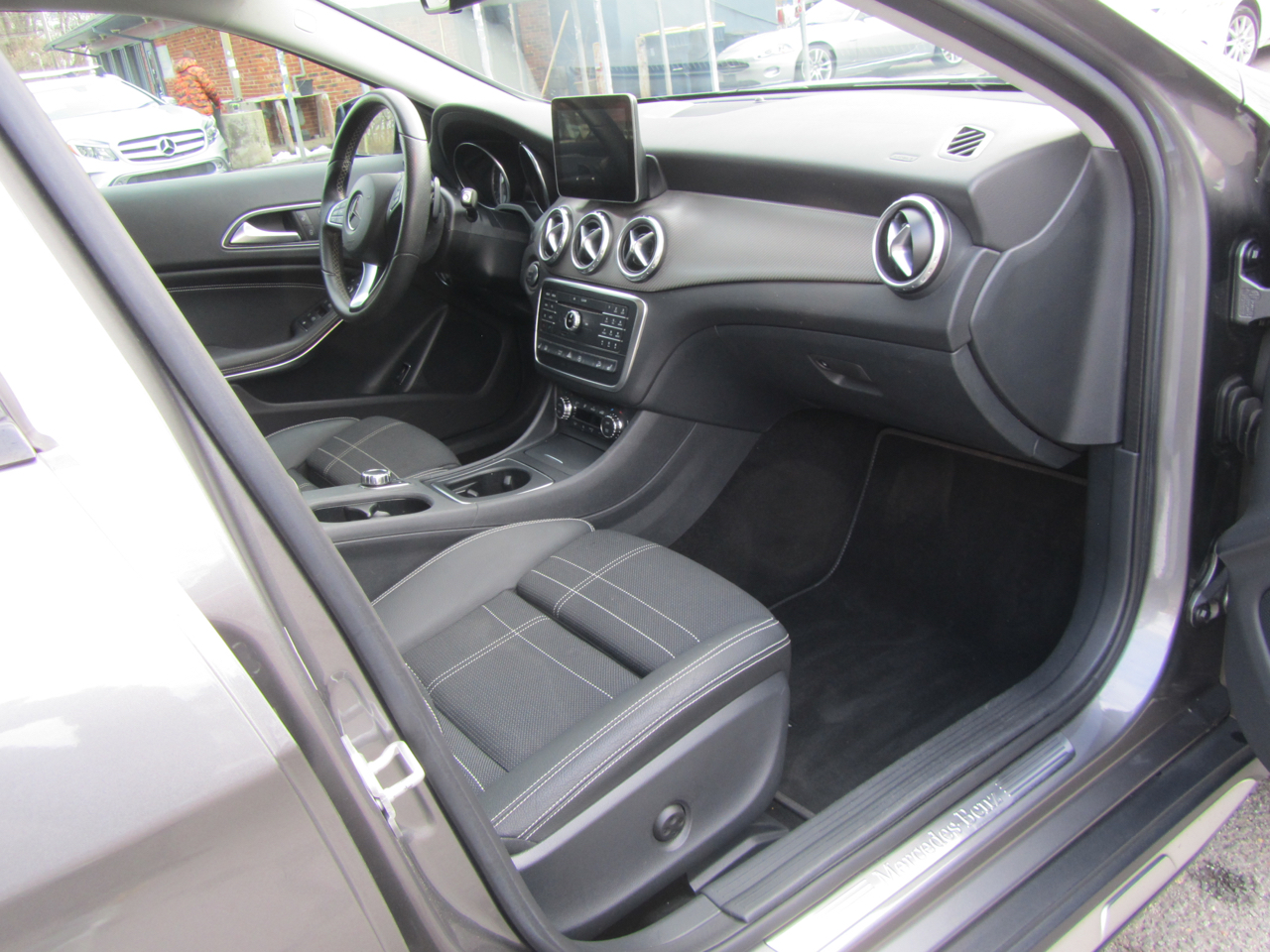 Mercedes-Benz GLA-Class GLA250 4MATIC 2017