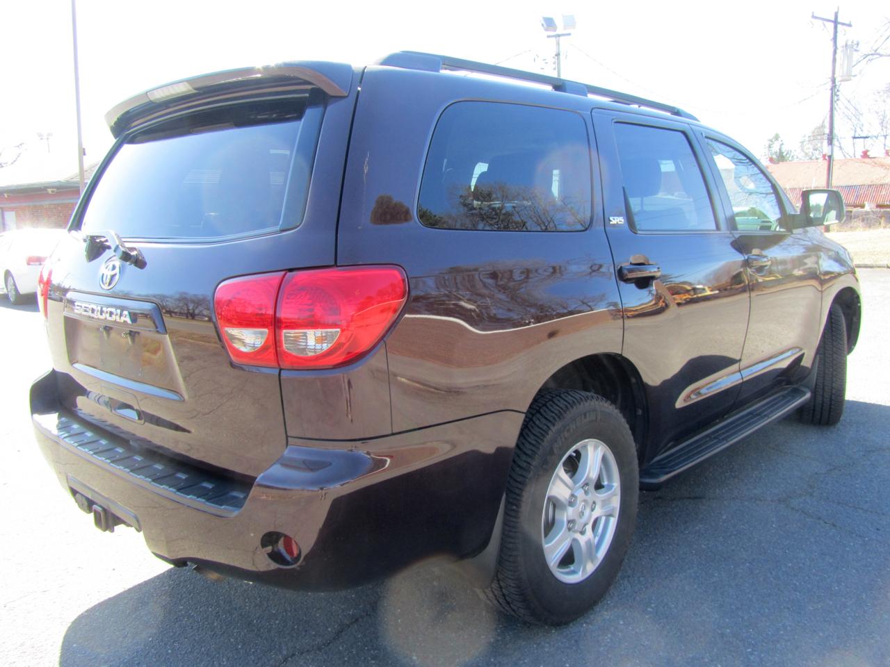 Toyota Sequoia SR5 4.6L 4WD 2012