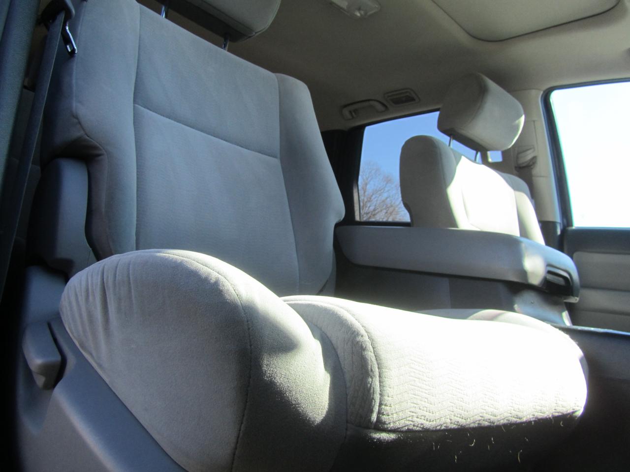 Toyota Sequoia SR5 4.6L 4WD 2012