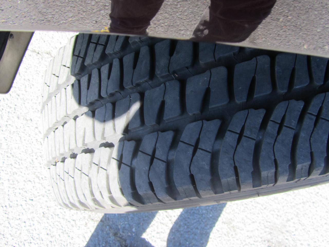 Toyota Sequoia SR5 4.6L 4WD 2012