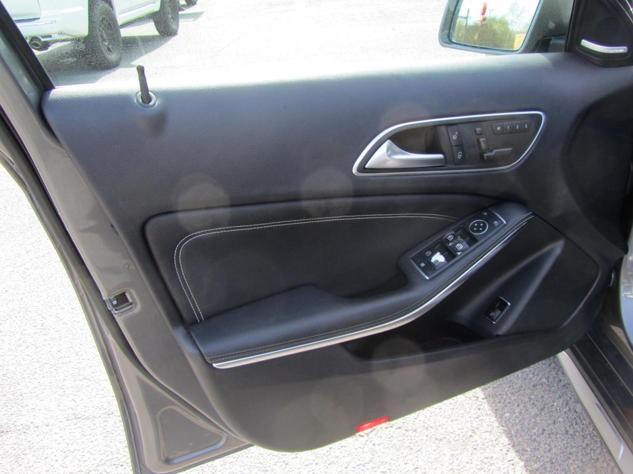 Mercedes-Benz GLA-Class GLA250 4MATIC 2015