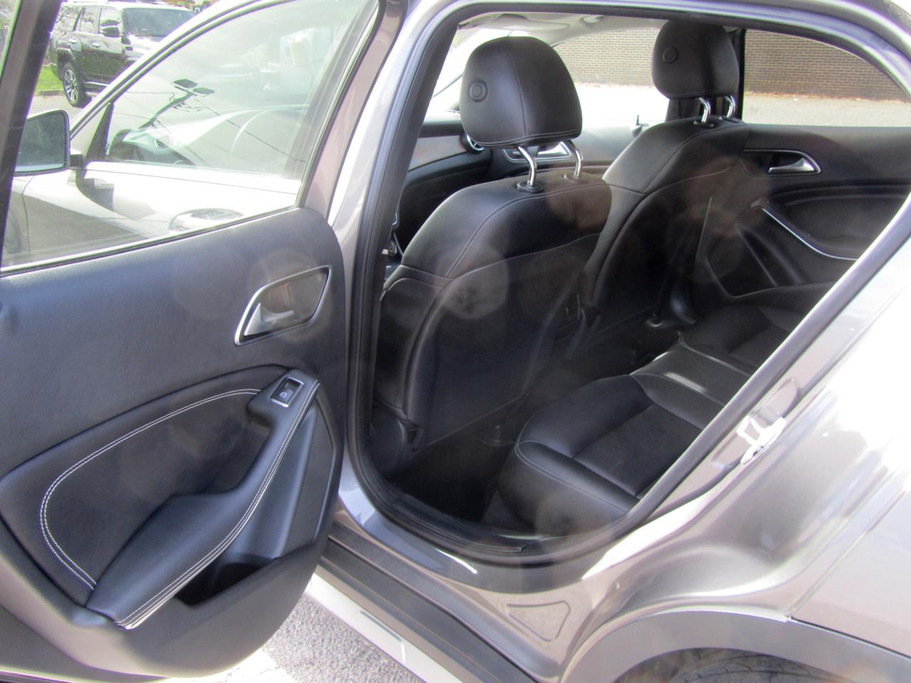 Mercedes-Benz GLA-Class GLA250 4MATIC 2015