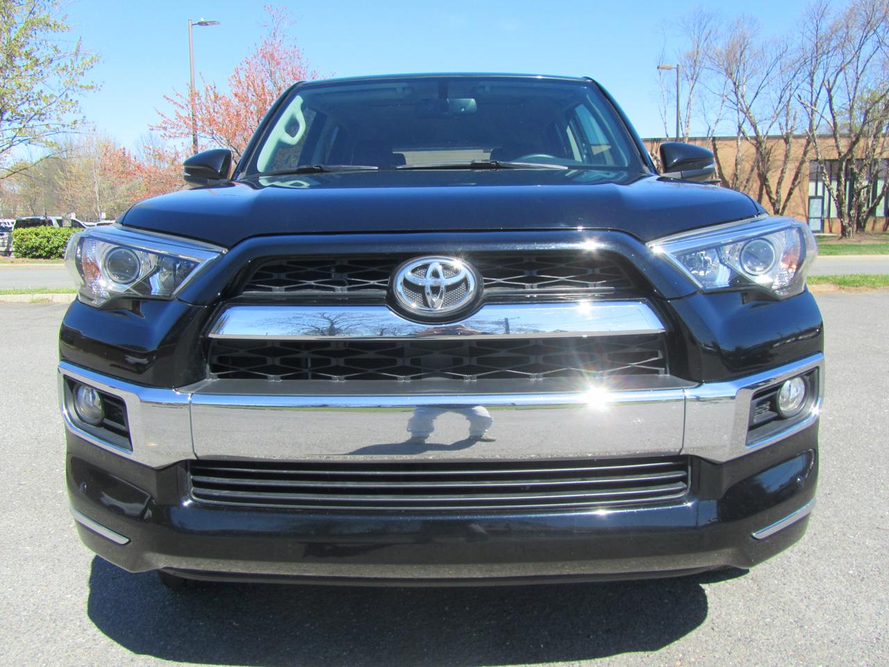 Toyota 4Runner Limited V6 4WD 2016