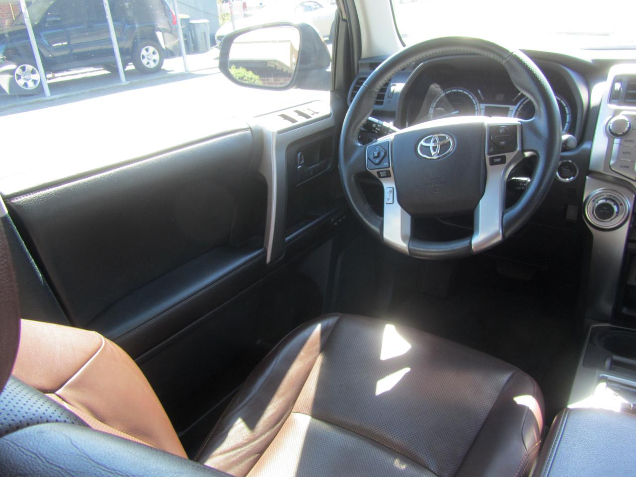 Toyota 4Runner Limited V6 4WD 2016