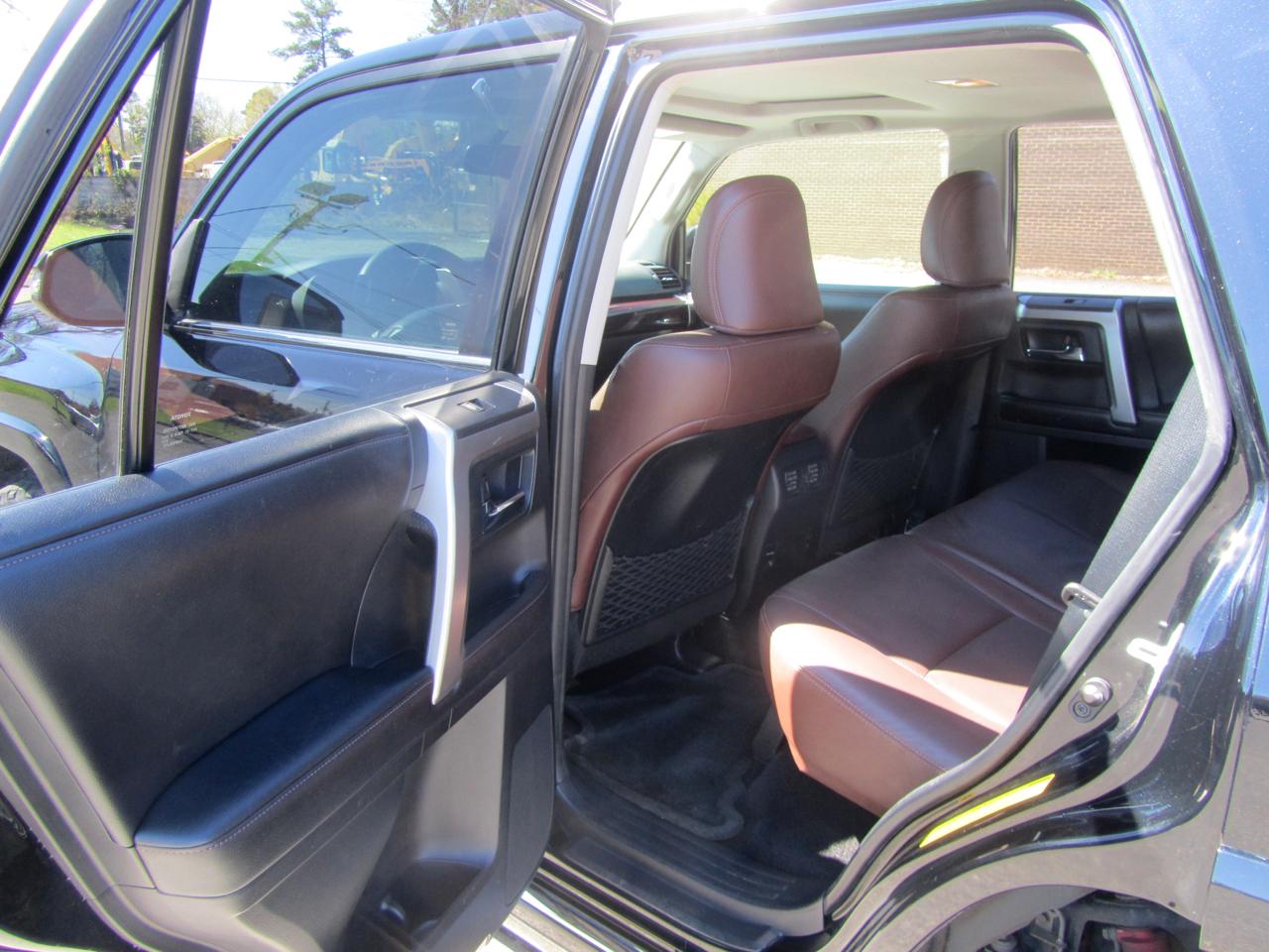 Toyota 4Runner Limited V6 4WD 2016