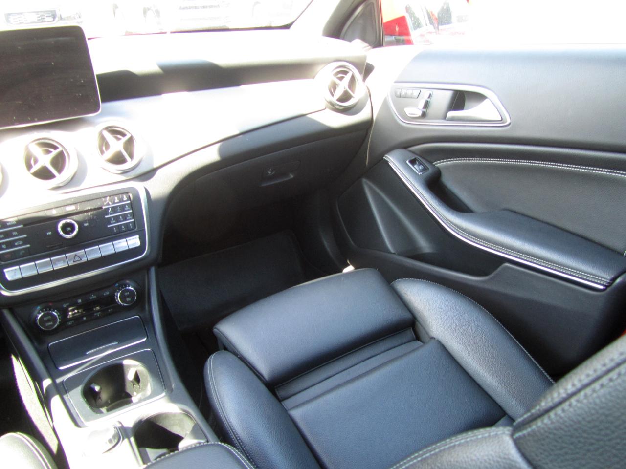 Mercedes-Benz GLA-Class GLA250 4MATIC 2018