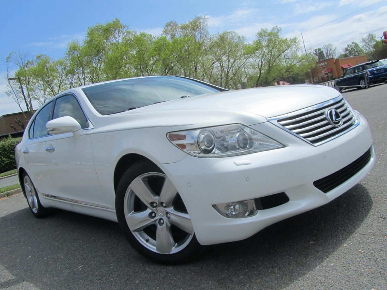 Lexus LS 460 Luxury Sedan 2011