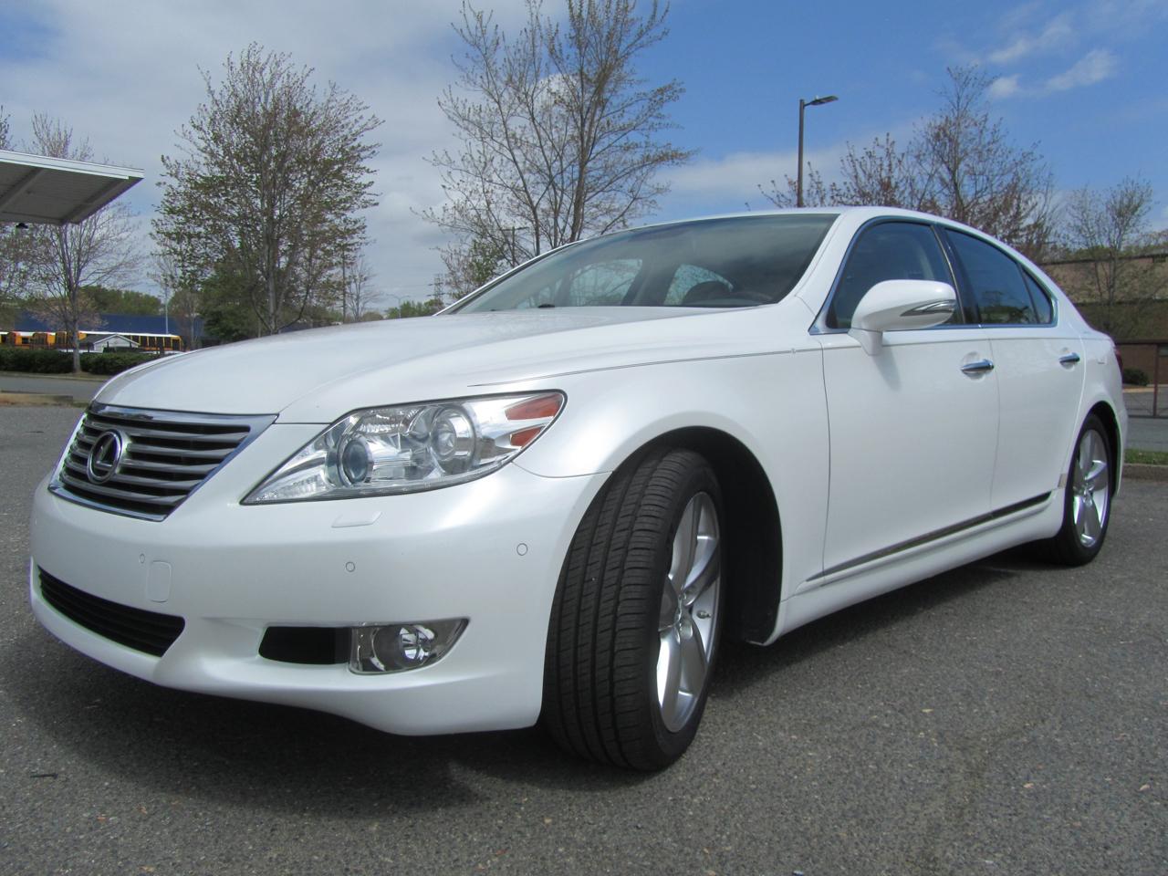 Lexus LS 460 Luxury Sedan 2011