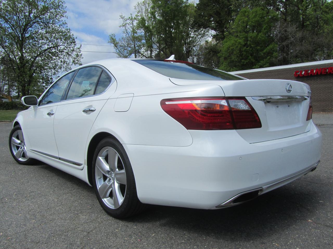 Lexus LS 460 Luxury Sedan 2011