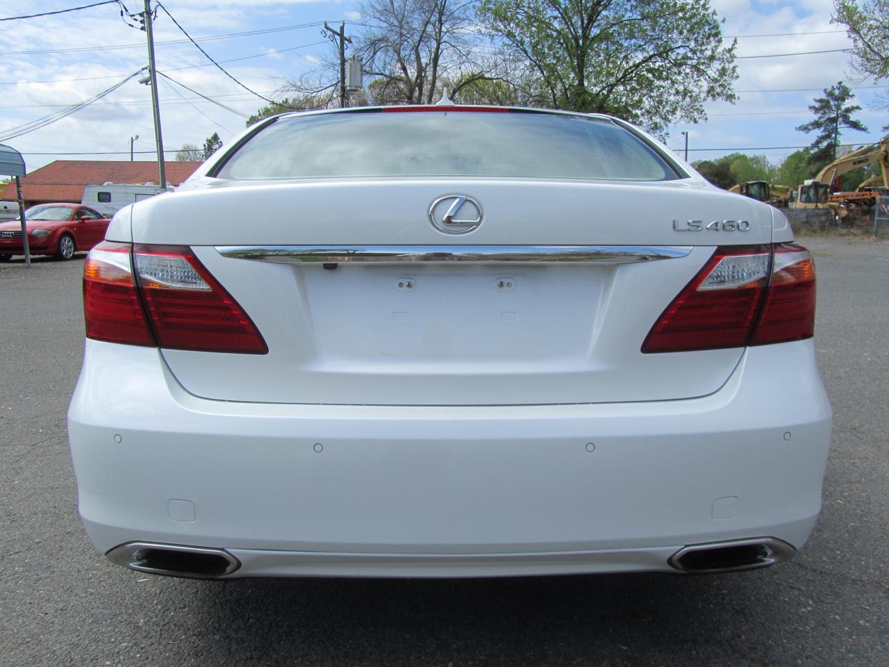 Lexus LS 460 Luxury Sedan 2011